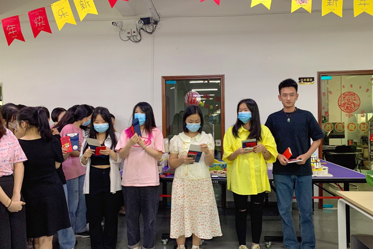 生日相聚，共享温暖与喜悦 2